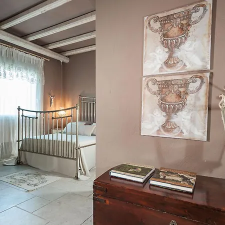 La Pigna Bianca Villa *